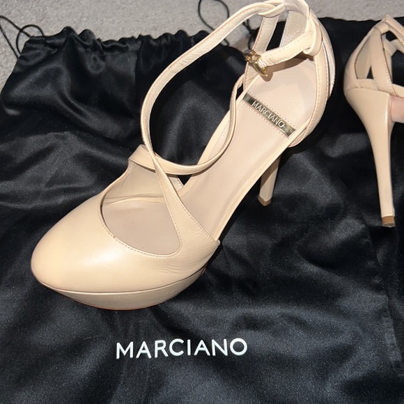 Marciano size 8 shoe nude - Picture 2 of 3